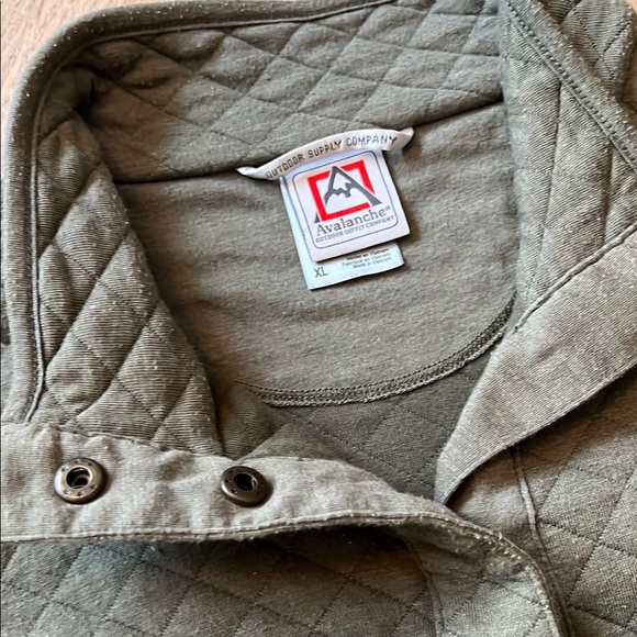 Avalanche Olive Quilted Sweatshirt - Picture 4 of 7